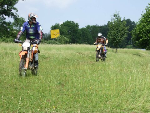 Enduro Training Deutschland: Offroad Kurse & Touren 2026