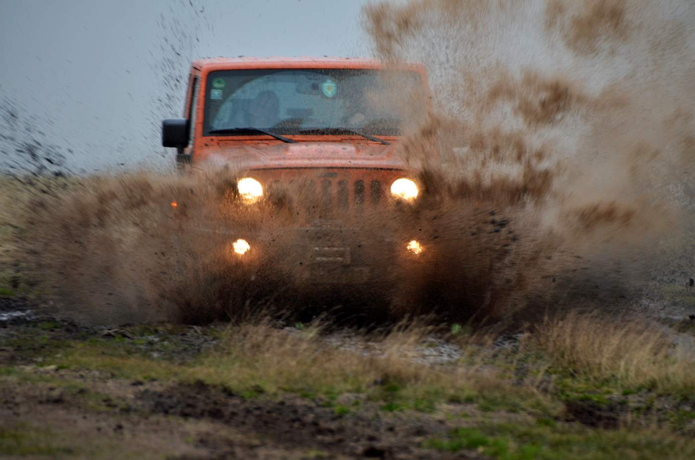 Mit uns in Rumänien im Geländewagen durch den Schlamm