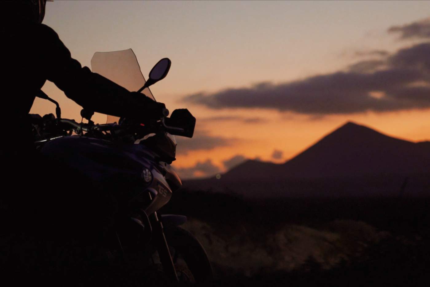 Den Sonnenuntergan auf unseren Motorradreisen in Lanzarote genießen