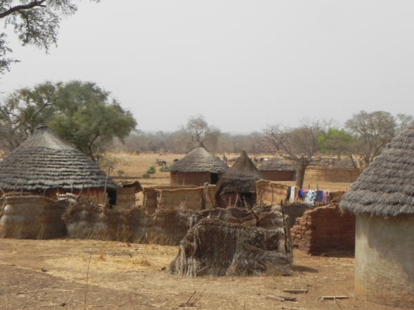 Rundhütten-Dorf im Sudan