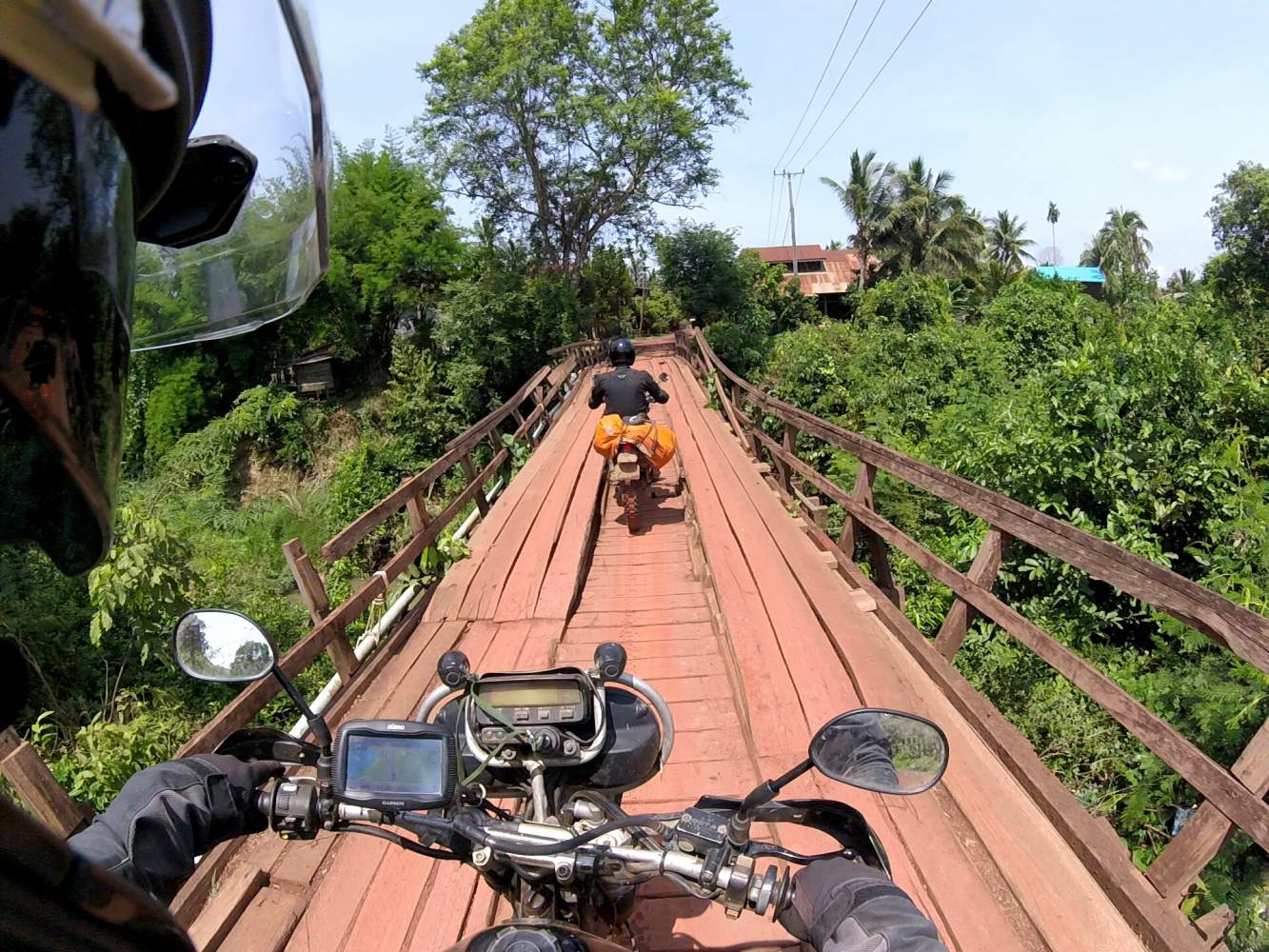 Brücke über den Dschungel Kambodschas