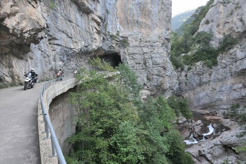 Motorradreisen in Spanien: Pyrenäen, Andalusien und Kanaren