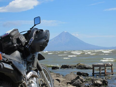 2 viagens de moto guiadas: 7 dias em Cuba, 15 dias na Costa Rica