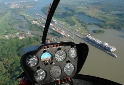 Helikopterflug über den Panama Kanal