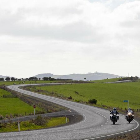Motorradreisen Neuseeland: Kurven, Pässe & beide Inseln