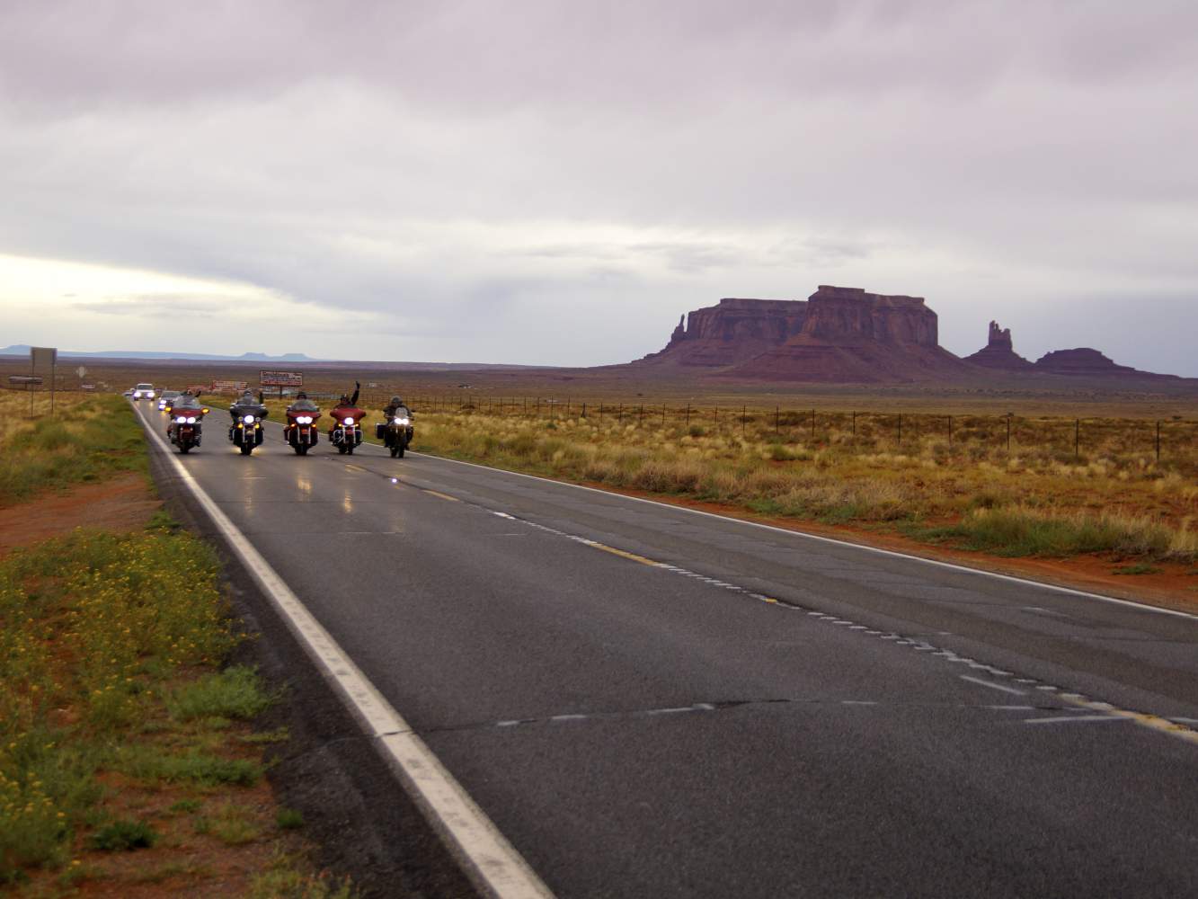 Monument Valley Arizona Motorradreise Abenteuer Wild West USA 