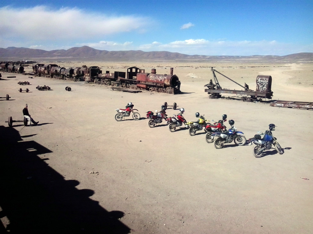 Motorradreise durch Bolivien - Zug in der Wüste