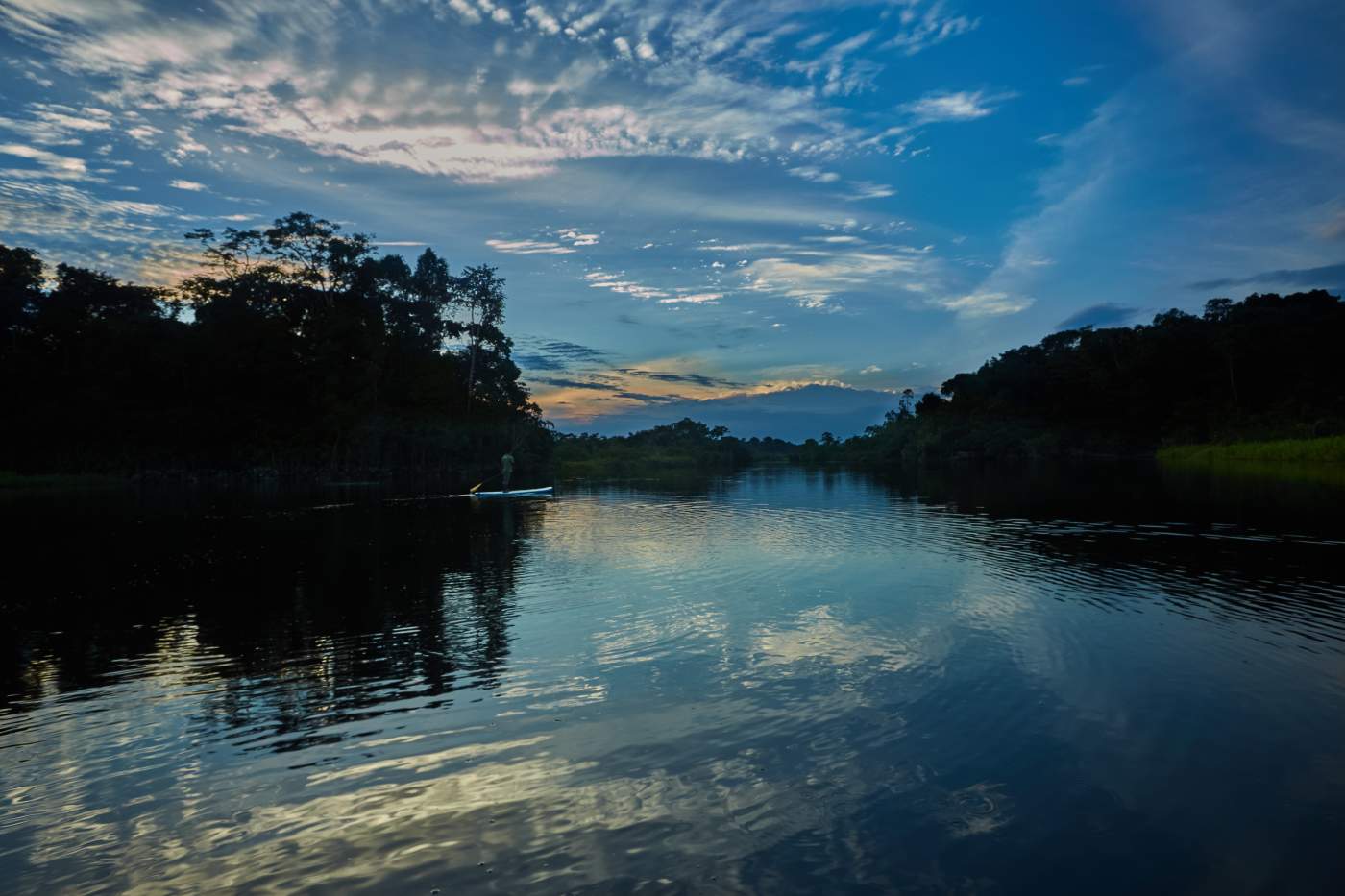 Mit dem Kanu in den Regenwald des Amazonas Mit dem Kanu in den Regenwald des Amazonas