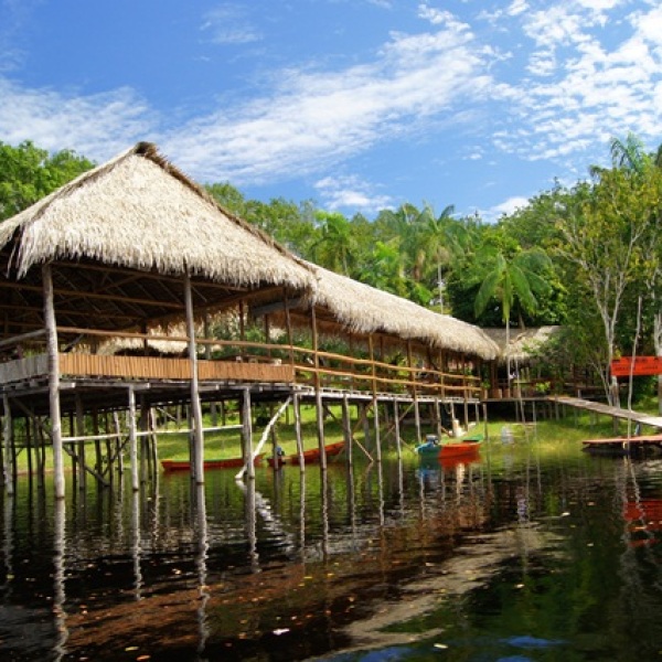 Offroad-Reisen Afrika Kasane Fluss Safari Elefantenherden