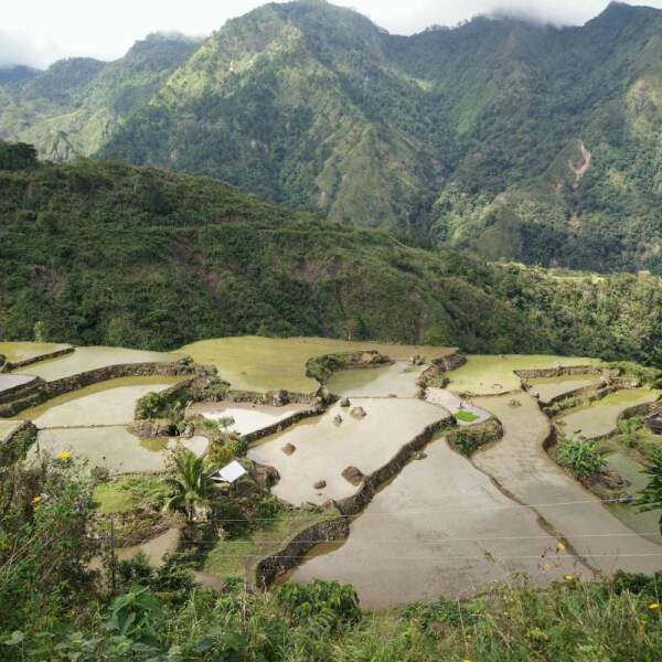 Motorradreisen Philippinen Kordilleren Bergaussichten Hotel