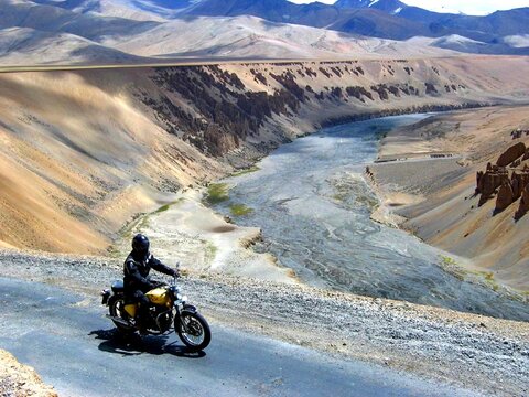 Motorradreisen Indien: Von Rajasthans Wüste bis in den Himalaya