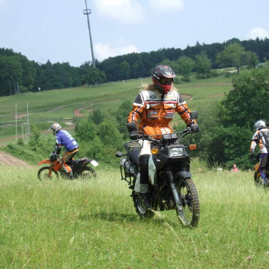 Off-Road Enduro Motorrad Aufbau-Training in Deutschland