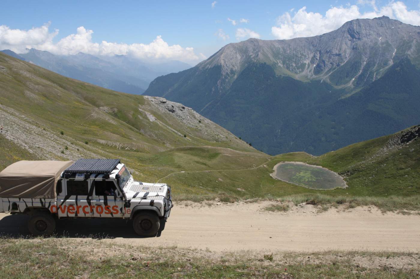 Mit dem Land Rover Defender auf Geländewagen Offroad Tour durch die Westalpen
