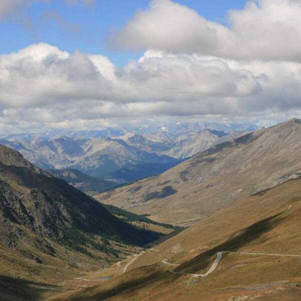 Motorradreisen Westalpen, schöner Ausblick über die Alpen