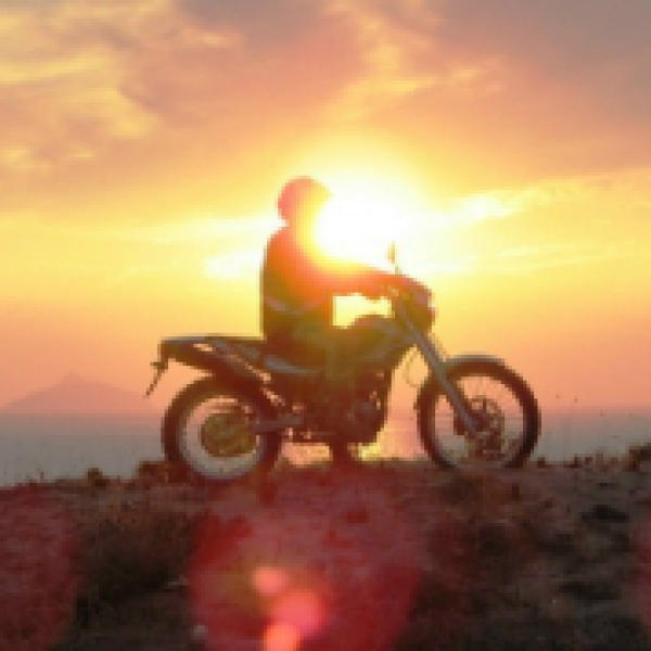 Motorradreisen Griechenland Entdeckungstour traditionelle Kaffeetaverne