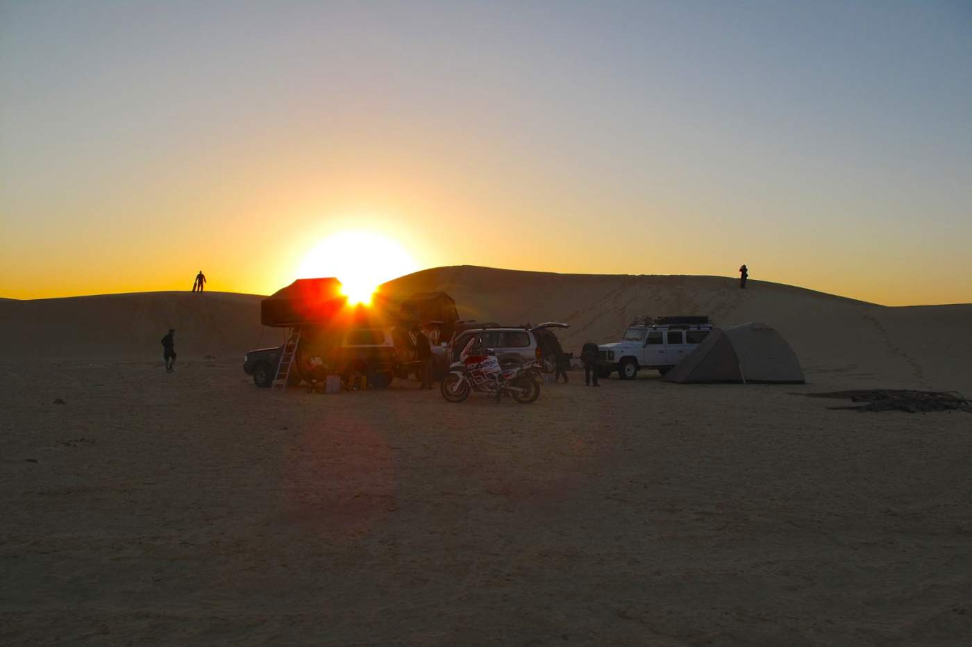 Camping in der Wagenburg zwischen den Dünen