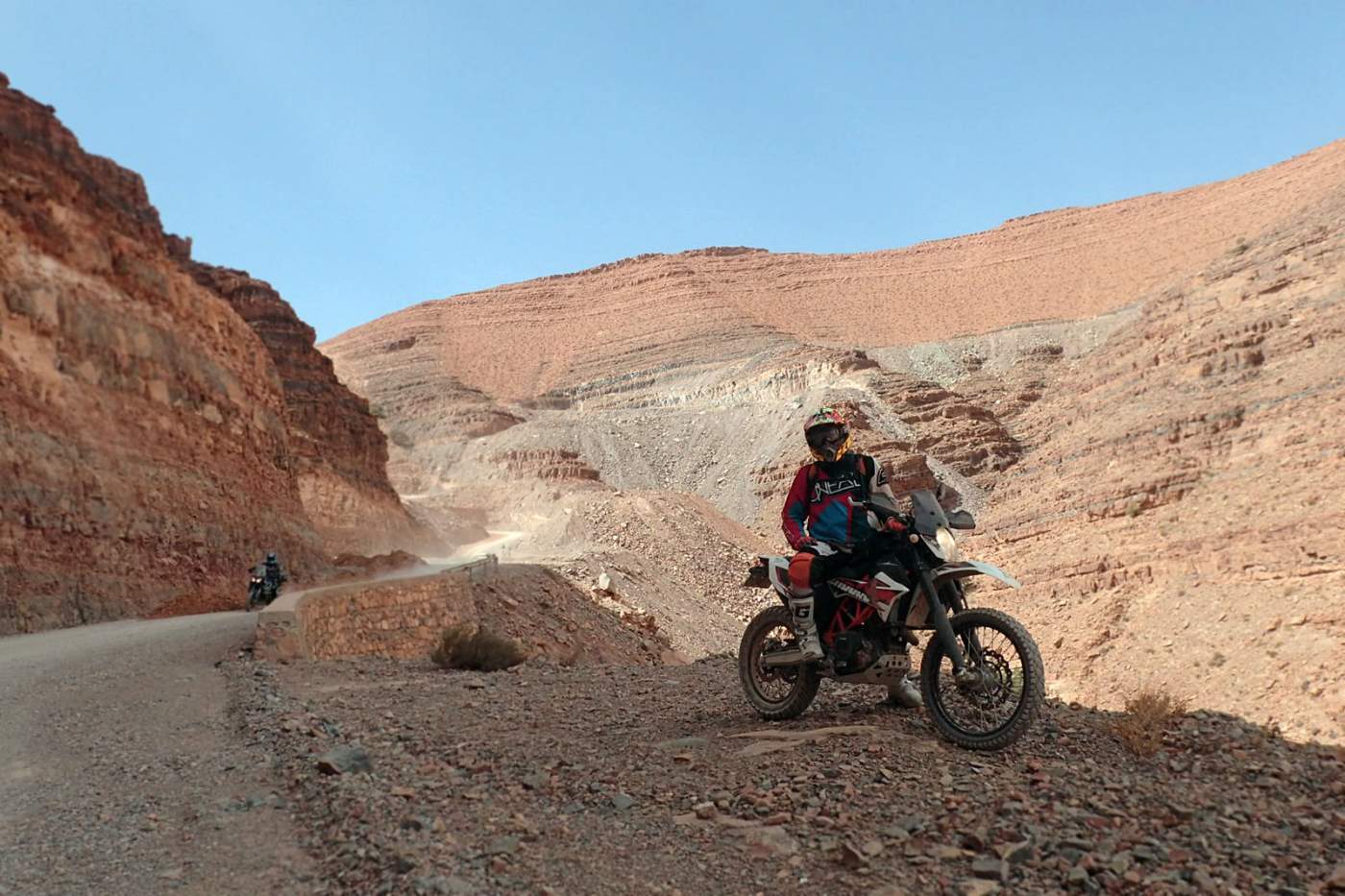 Motorräder offroad im Atlasgebirge